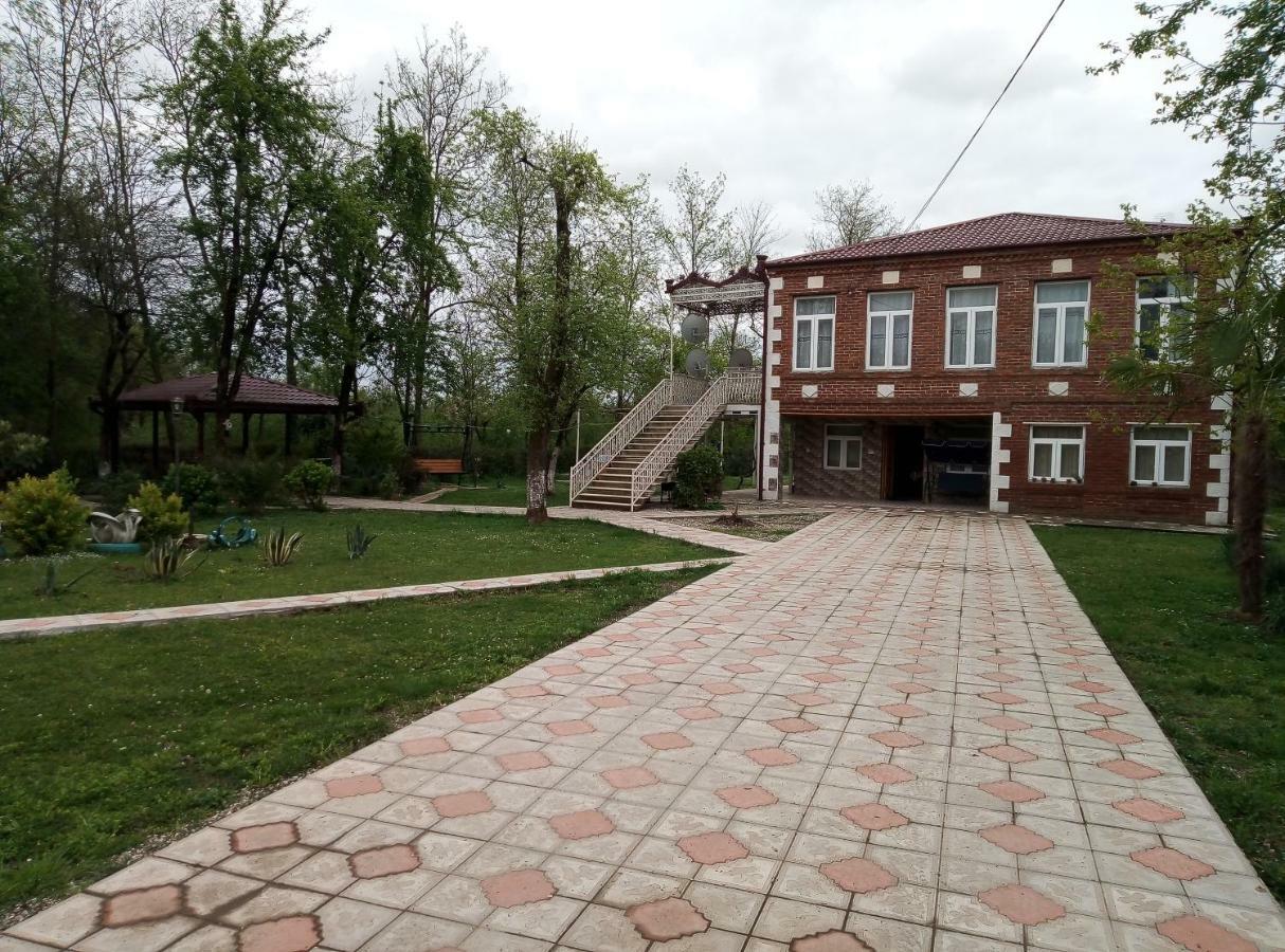 Guest House Danelia Martvili Exterior foto